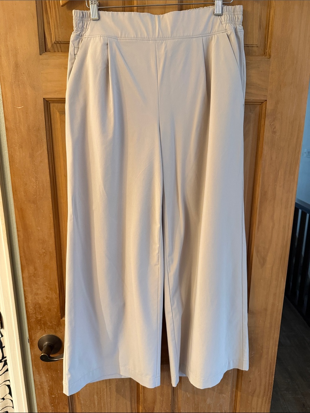 Athleta Brooklyn Wide-Leg Pull-On Pants — Cream size 10 tall, cropped